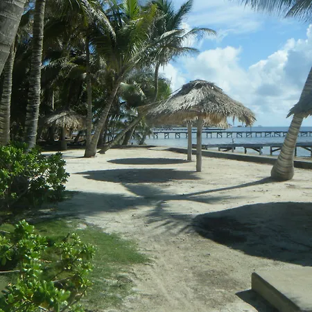 Cocotal Inn And Cabanas-3